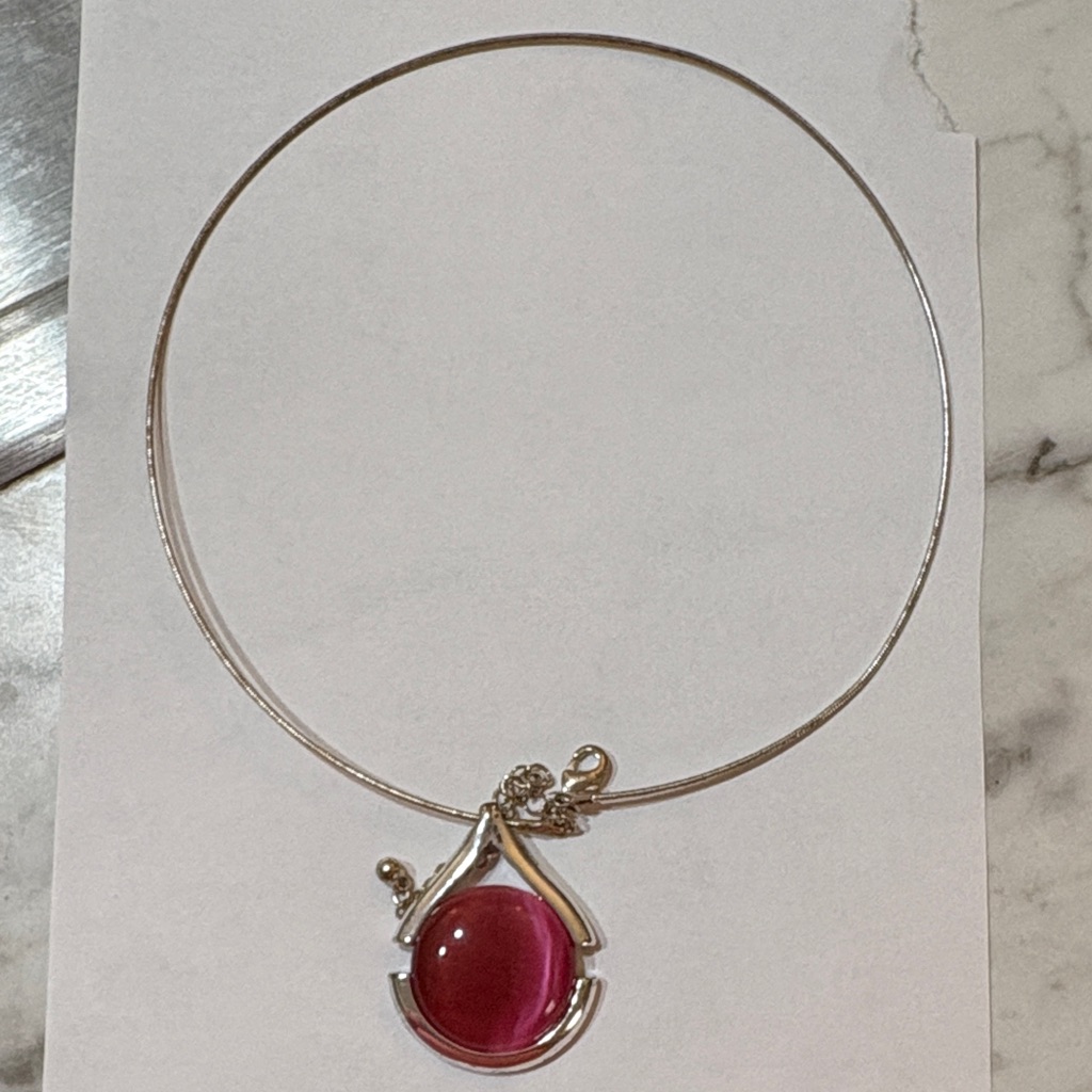 Premier Silver Collar Necklace With Deep Pink Glass Pendant 15$